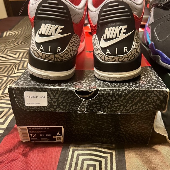 Shoes - Picture 3 of 4